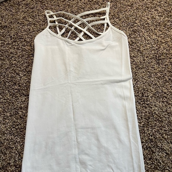 Zenana Outfitters Tops - Zenana Outfitters S/M white crisscross cami